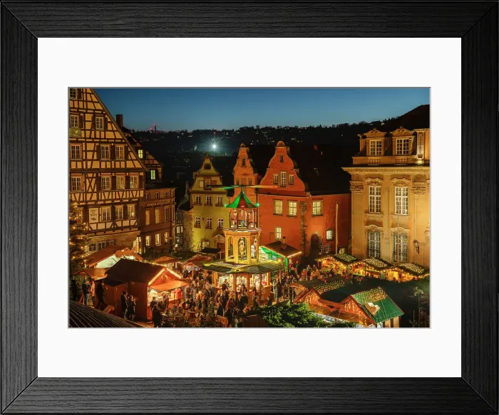Framed Print : Christmas market at the market square of Schwabisch Hall, Hohenlohe, Baden-Wurttemberg, Germany Framed Print : Christmas market at the market square of Schwabisch Hall, Hohenlohe, Baden-Wurttemberg, Germany