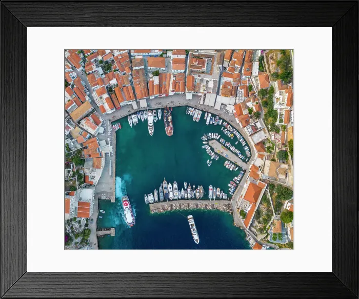 Framed Print : Harbour of Hydra Town, Hydra (Ydra), Saronic Islands, Greece Framed Print : Harbour of Hydra Town, Hydra (Ydra), Saronic Islands, Greece