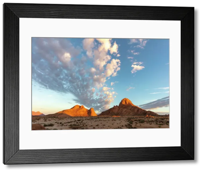 Framed Print : Spitzkoppe, Damaraland, Namibia, Africa Framed Print : Spitzkoppe, Damaraland, Namibia, Africa