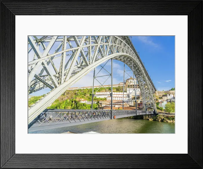 Framed Print : Luis 1 Bridge and the River Douro, Porto, Portugal, Europe Framed Print : Luis 1 Bridge and the River Douro, Porto, Portugal, Europe