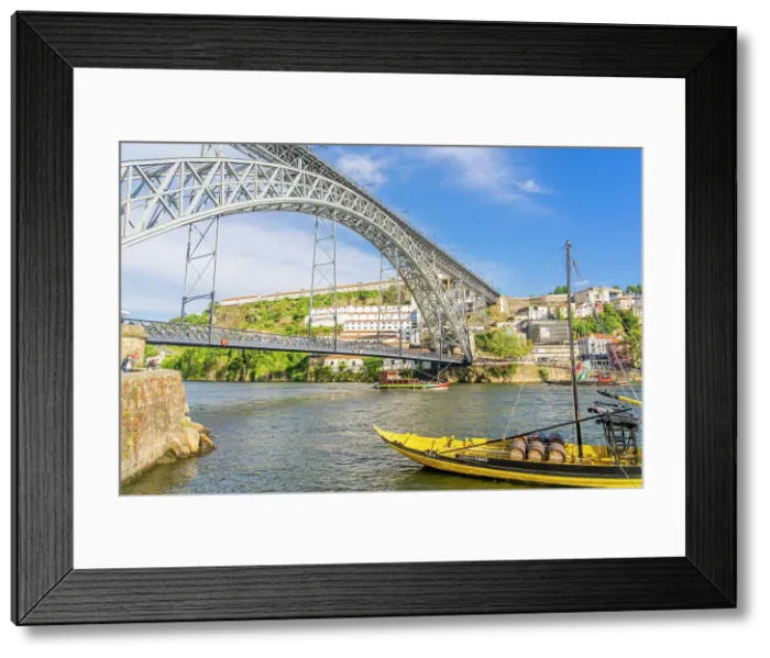 Framed Print : Luis 1 Bridge and the River Douro, Porto, Portugal, Europe Framed Print : Luis 1 Bridge and the River Douro, Porto, Portugal, Europe