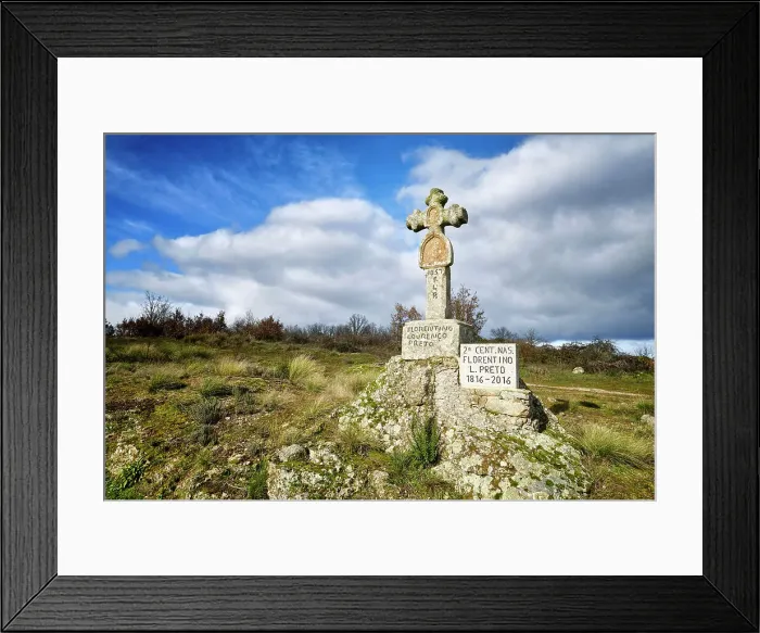 Framed Print : In a crossroad a cross in memoriam of a man. Vila Ch£ da Braciosa, Tras-os-Montes. Portugal