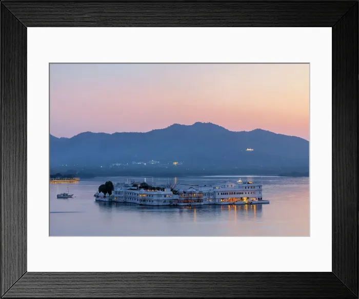 Framed Print : Sunset over the Lake Palace, Lake Pichola, Udaipur, Rajasthan, India, South Asia Framed Print : Sunset over the Lake Palace, Lake Pichola, Udaipur, Rajasthan, India, South Asia