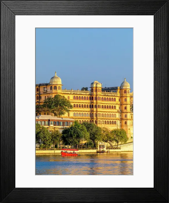 Framed Print : Tourist Boat on Lake Pichola with the City Palace in the background, Udaipur, Rajasthan, India, South Asia
