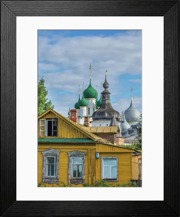 Framed Print : Traditional vintage wooden house, Rostov, Yaroslavl region, Russia Framed Print : Traditional vintage wooden house, Rostov, Yaroslavl region, Russia