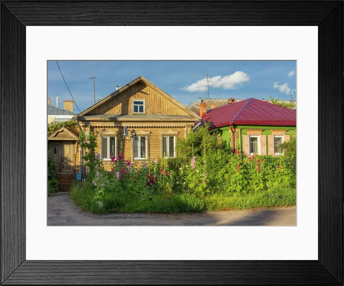 Framed Print : Vintage house, street in old town, Vladimir, Vladimir region, Russia Framed Print : Vintage house, street in old town, Vladimir, Vladimir region, Russia