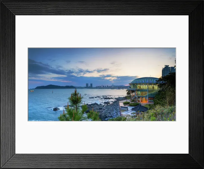 Framed Print : Nurimaru APEC House and Gwangan Bridge at dusk, Busan, South Korea Framed Print : Nurimaru APEC House and Gwangan Bridge at dusk, Busan, South Korea