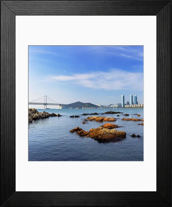 Framed Print : Gwangalli beach and Gwangan Bridge, Busan, South Korea Framed Print : Gwangalli beach and Gwangan Bridge, Busan, South Korea