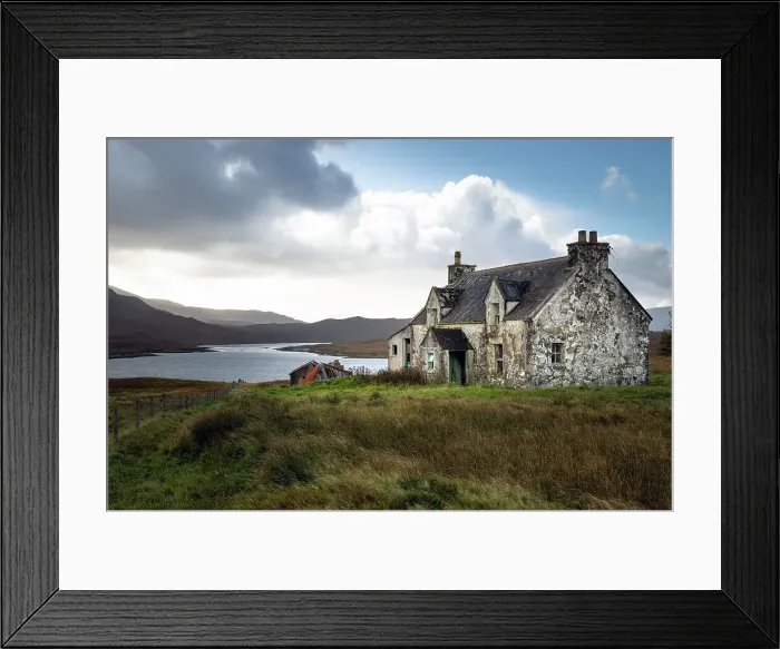 Framed Print : Abandoned croft house in Arivruaich (Airidh a Bhruaich), Isle of Lewis, Outer Hebrides, Scotland Framed Print : Abandoned croft house in Arivruaich (Airidh a Bhruaich), Isle of Lewis, Outer Hebrides, Scotland
