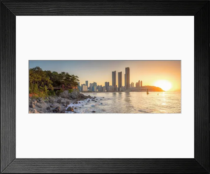 Framed Print : Haeundae Beach at sunrise, Busan, South Korea