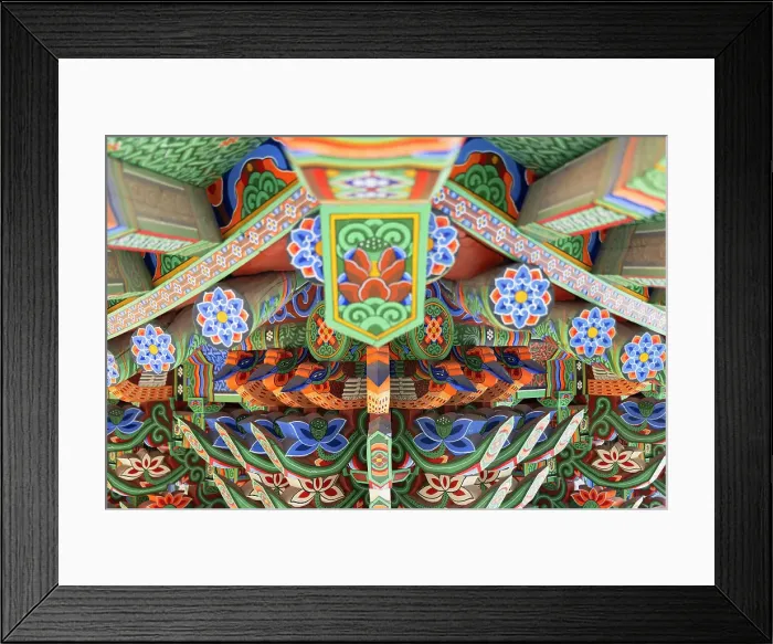 Framed Print : Detail of roof at Okryeonseonwon Temple, Busan, South Korea Framed Print : Detail of roof at Okryeonseonwon Temple, Busan, South Korea