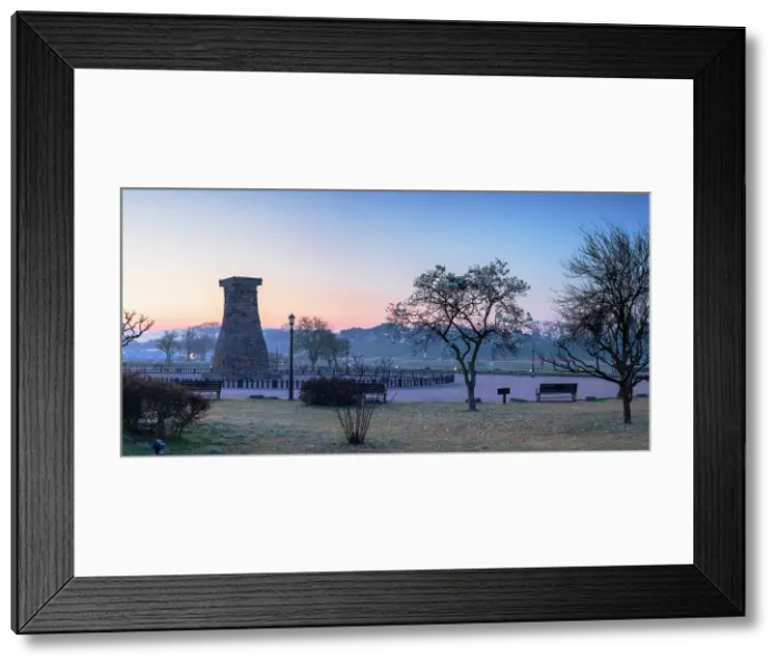 Framed Print : Cheomseongdae Observatory (UNESCO World Heritage Site) at sunrise, Gyeongju, South Korea