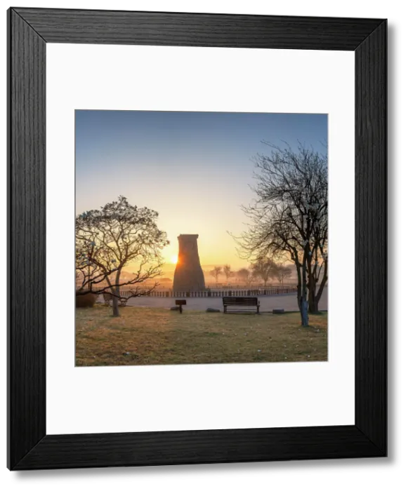 Framed Print : Cheomseongdae Observatory (UNESCO World Heritage Site) at sunrise, Gyeongju, South Korea