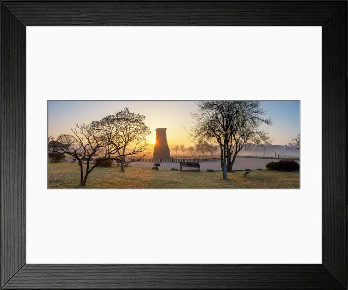 Framed Print : Cheomseongdae Observatory (UNESCO World Heritage Site) at sunrise, Gyeongju, South Korea