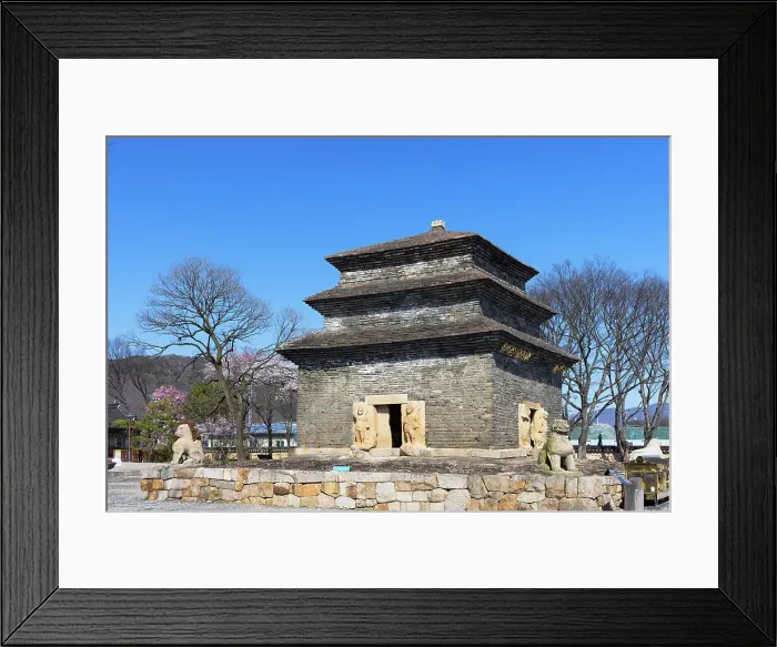 Framed Print : Bunhwangsa (UNESCO World Heritage Site), Gyeongju, South Korea Framed Print : Bunhwangsa (UNESCO World Heritage Site), Gyeongju, South Korea