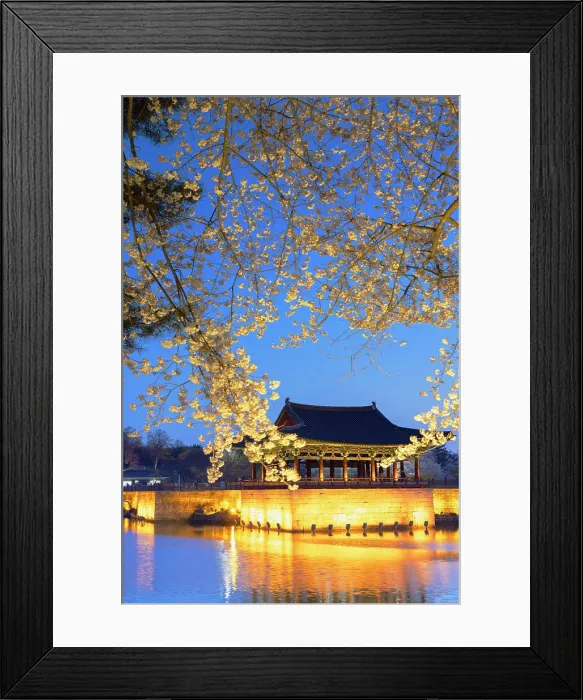 Framed Print : Anapji Pond (UNESCO World Heritage Site) at dusk, Gyeongju, South Korea Framed Print : Anapji Pond (UNESCO World Heritage Site) at dusk, Gyeongju, South Korea