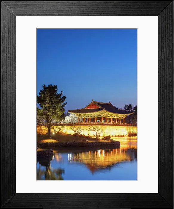 Framed Print : Anapji Pond (UNESCO World Heritage Site) at dusk, Gyeongju, South Korea