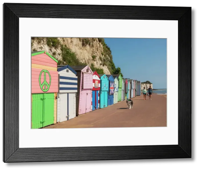 Framed Print : England, Kent, Broadstairs, Stone Bay, Row of Colourful Beach Huts Framed Print : England, Kent, Broadstairs, Stone Bay, Row of Colourful Beach Huts
