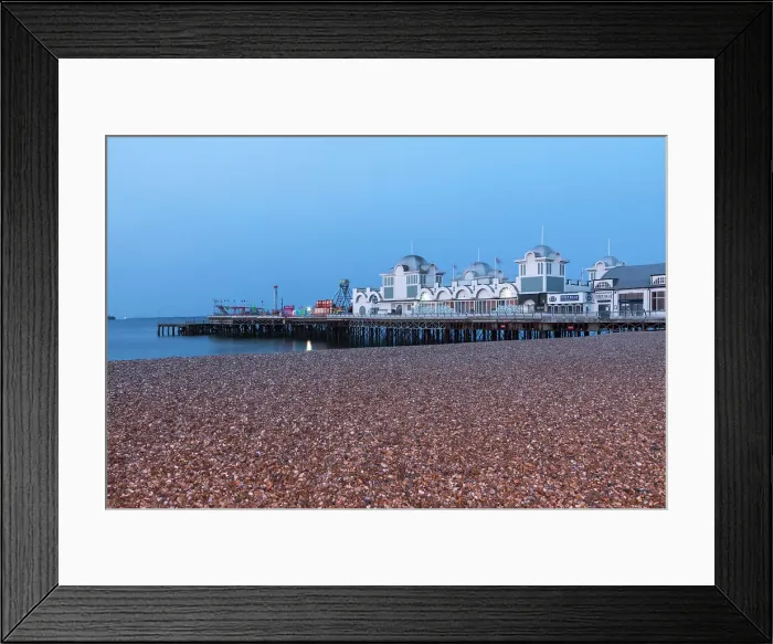 Framed Print : England, Hampshire, Portsmouth, Southsea, Southsea Beach and Pier Framed Print : England, Hampshire, Portsmouth, Southsea, Southsea Beach and Pier
