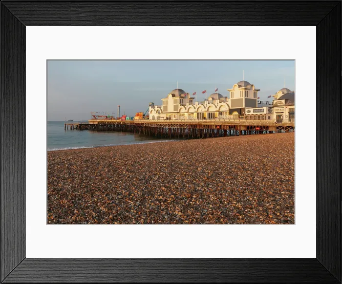 Framed Print : England, Hampshire, Portsmouth, Southsea, Southsea Beach and Pier Framed Print : England, Hampshire, Portsmouth, Southsea, Southsea Beach and Pier