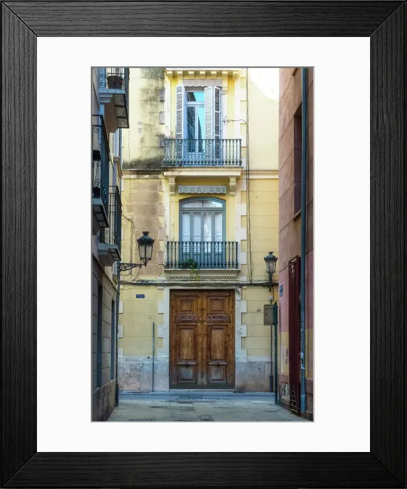 Framed Print : Narrow streets of the old town of Valencia, Spain