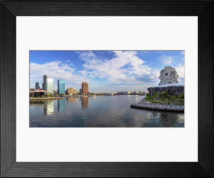 Framed Print : Kaohsiung Music Centre and Glory Pier, Kaohsiung, Taiwan Framed Print : Kaohsiung Music Centre and Glory Pier, Kaohsiung, Taiwan