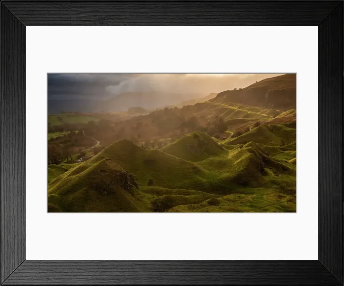 Framed Print : Sunrise over the Llangattock Escarpment in the Brecon Beacons National Park, Powys, Wales. Autumn (October) 2017 Framed Print : Sunrise over the Llangattock Escarpment in the Brecon Beacons National Park, Powys, Wales. Autumn (October) 2017