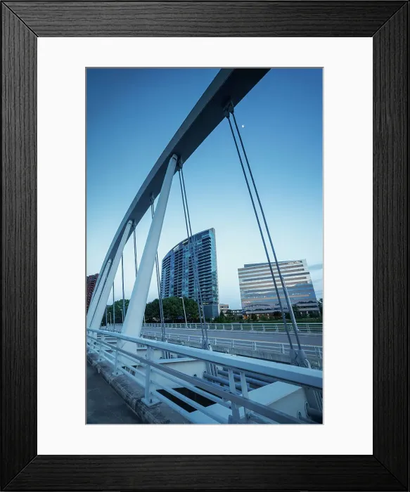 Framed Print : City skyline and Skioto River, Columbus, Ohio, USA Framed Print : City skyline and Skioto River, Columbus, Ohio, USA