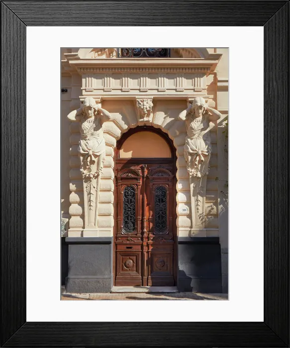 Framed Print : Caryatids over the main facade of a colonial architecture building in San Telmo, Buenos Aires, Argentina Framed Print : Caryatids over the main facade of a colonial architecture building in San Telmo, Buenos Aires, Argentina
