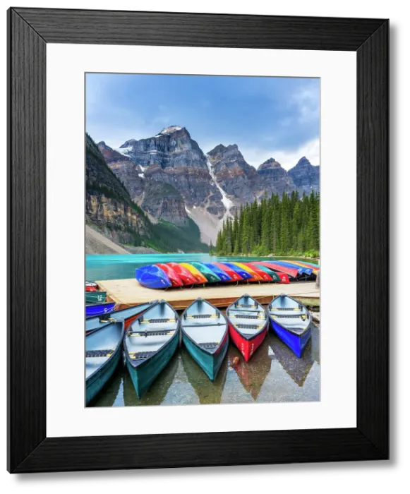 Framed Print : Moraine Lake during summer in Banff National Park, Alberta, Canada Framed Print : Moraine Lake during summer in Banff National Park, Alberta, Canada
