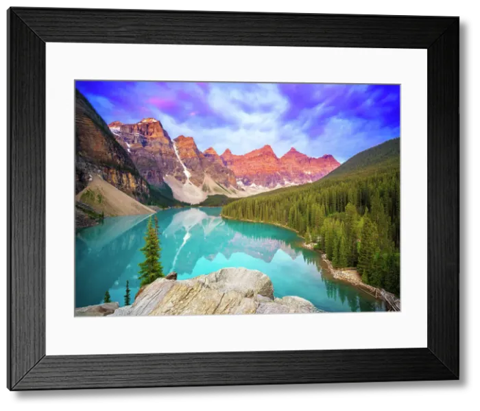 Framed Print : Moraine Lake Sunrise during summer in Banff National Park, Alberta, Canada Framed Print : Moraine Lake Sunrise during summer in Banff National Park, Alberta, Canada