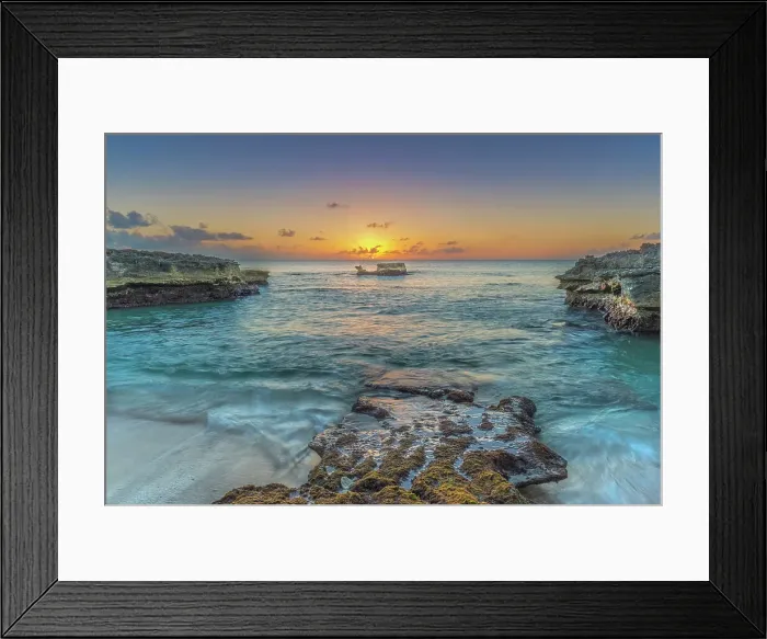 Framed Print : Sunset at Smith's Cove on the Caribbean Sea at Grand Cayman, Cayman Islands, British West Indies Framed Print : Sunset at Smith's Cove on the Caribbean Sea at Grand Cayman, Cayman Islands, British West Indies