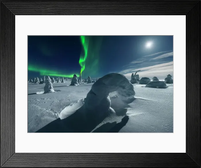 Framed Print : Northern lights (aurora borealis) during a full moon night from the top of the Riisitunturi National Park, Lapland, Finland Framed Print : Northern lights (aurora borealis) during a full moon night from the top of the Riisitunturi National Park, Lapland, Finland
