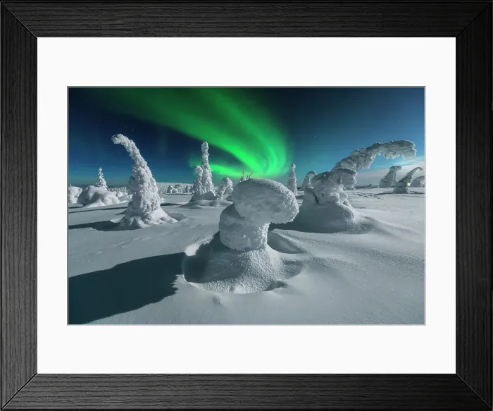 Framed Print : Northern lights (aurora borealis) during a full moon night from the top of the Riisitunturi National Park, Lapland, Finland Framed Print : Northern lights (aurora borealis) during a full moon night from the top of the Riisitunturi National Park, Lapland, Finland