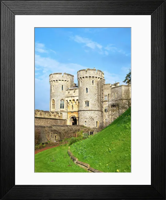 Framed Print : The Norman Gateway and Moat Garden of Windsor Castle, Windsor, Berkshire, England Framed Print : The Norman Gateway and Moat Garden of Windsor Castle, Windsor, Berkshire, England
