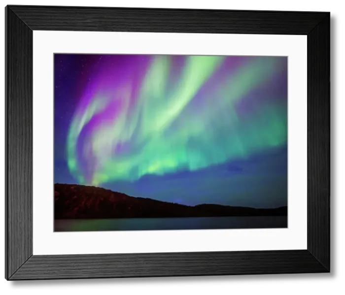 Framed Print : Aurora Borealis over Wolf Lake in Nunavik, Quebec, Canada Framed Print : Aurora Borealis over Wolf Lake in Nunavik, Quebec, Canada