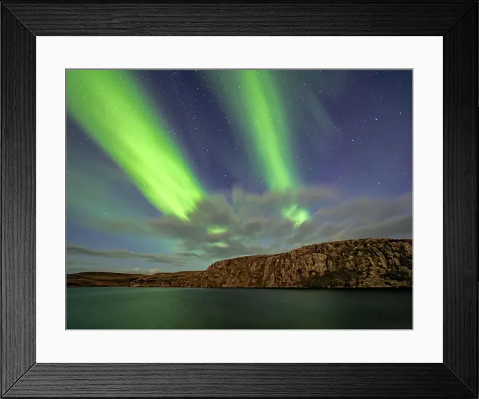 Framed Print : Northern Lights over Wolf Lake in Nunavik, Quebec, Canada Framed Print : Northern Lights over Wolf Lake in Nunavik, Quebec, Canada