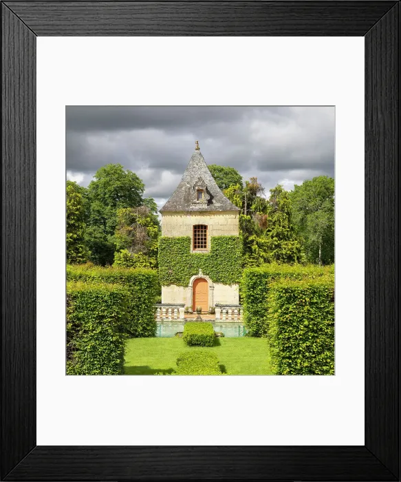 Framed Print : Eyrignac pigeon tower & gardens, Dordogne, Nouvelle Aquitaine, France Framed Print : Eyrignac pigeon tower & gardens, Dordogne, Nouvelle Aquitaine, France