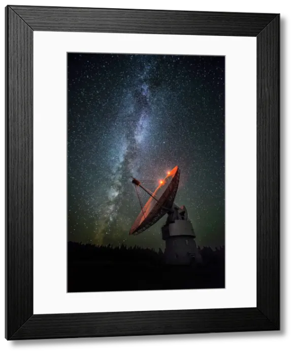 Framed Print : The Algonquin Radio Observatory and the starry night sky in Algonquin Provincial Park, Ontario, Canada Framed Print : The Algonquin Radio Observatory and the starry night sky in Algonquin Provincial Park, Ontario, Canada