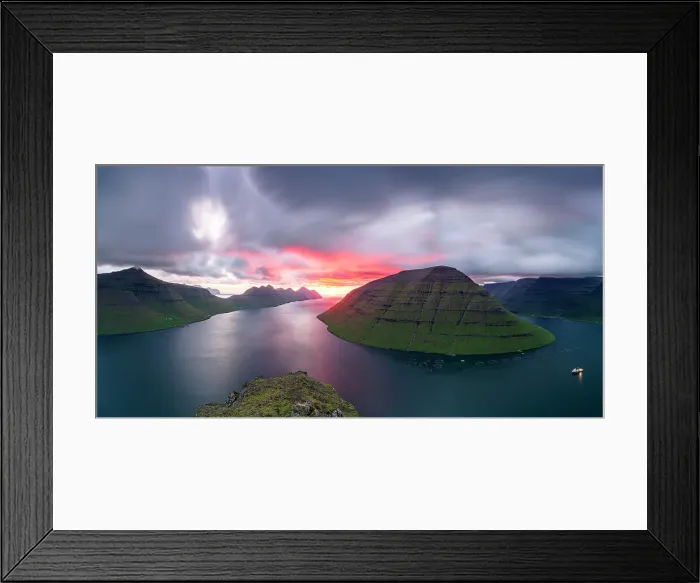 Framed Print : Panoramic view over Klakkur mountain and sea, Klaksvik, Bordoy island, Faroe Islands