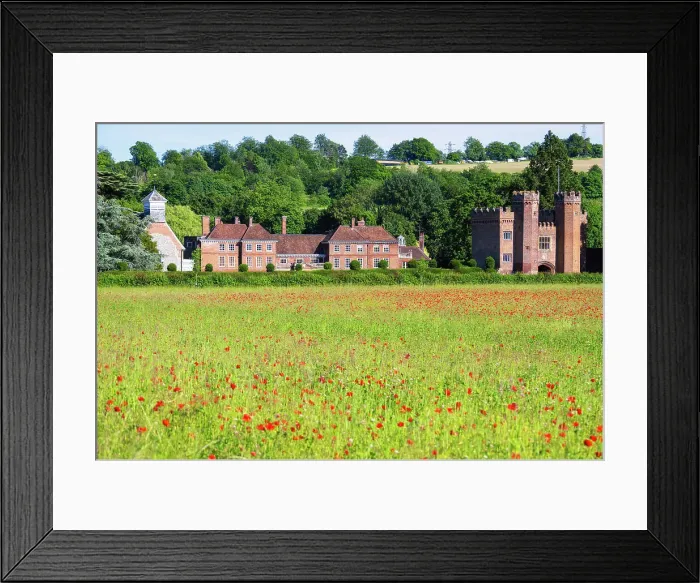 Framed Print : Lullingstone Castle and a field of poppies, Eynsford, Kent, England Framed Print : Lullingstone Castle and a field of poppies, Eynsford, Kent, England