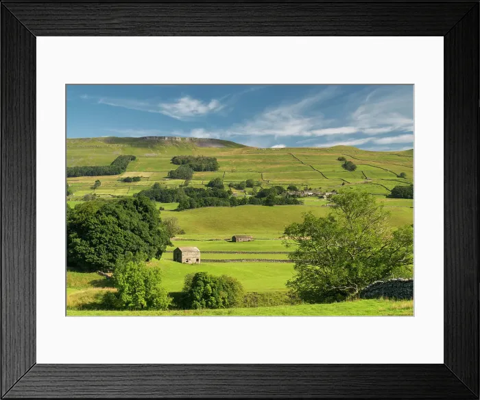 Framed Print : Stone Barn near Hawes, Wensleydale, Yorkshire Dales National Park, England Framed Print : Stone Barn near Hawes, Wensleydale, Yorkshire Dales National Park, England