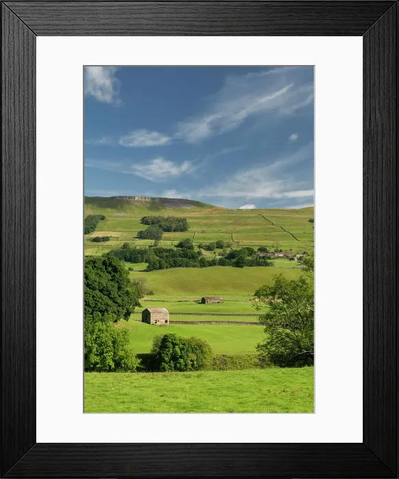Framed Print : Stone Barn near Hawes, Wensleydale, Yorkshire Dales National Park, England Framed Print : Stone Barn near Hawes, Wensleydale, Yorkshire Dales National Park, England