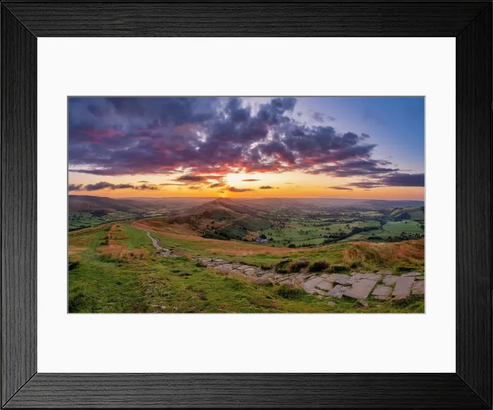 Framed Print : View From Mam Tor at Sunrise, Peak District National Park, Derbyshire, England Framed Print : View From Mam Tor at Sunrise, Peak District National Park, Derbyshire, England
