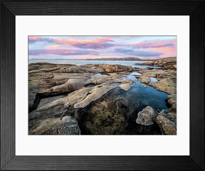 Framed Print : Prisoner's Cove on Lake Superior in Neys Provincial Park, Ontario, Canada Framed Print : Prisoner's Cove on Lake Superior in Neys Provincial Park, Ontario, Canada