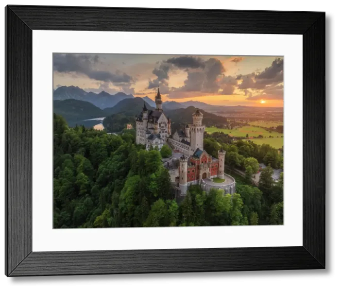 Framed Print : Neuschwanstein Castle, Fussen, Bavaria, Germany Framed Print : Neuschwanstein Castle, Fussen, Bavaria, Germany