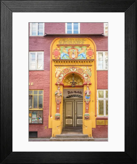 Framed Print : Historic Raths Pharmacy in the old town, Luneburg, Lower Saxony, Germany