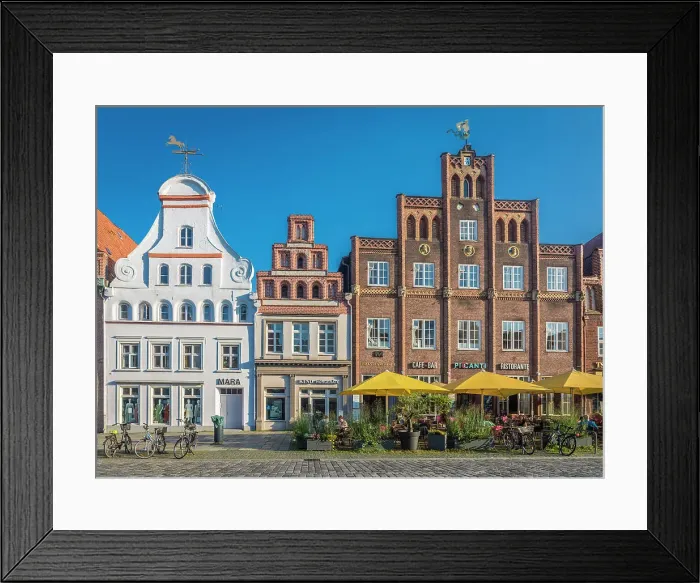 Framed Print : Historic houses at Am Sande square in the old town, Luneburg, Lower Saxony, Germany Framed Print : Historic houses at Am Sande square in the old town, Luneburg, Lower Saxony, Germany