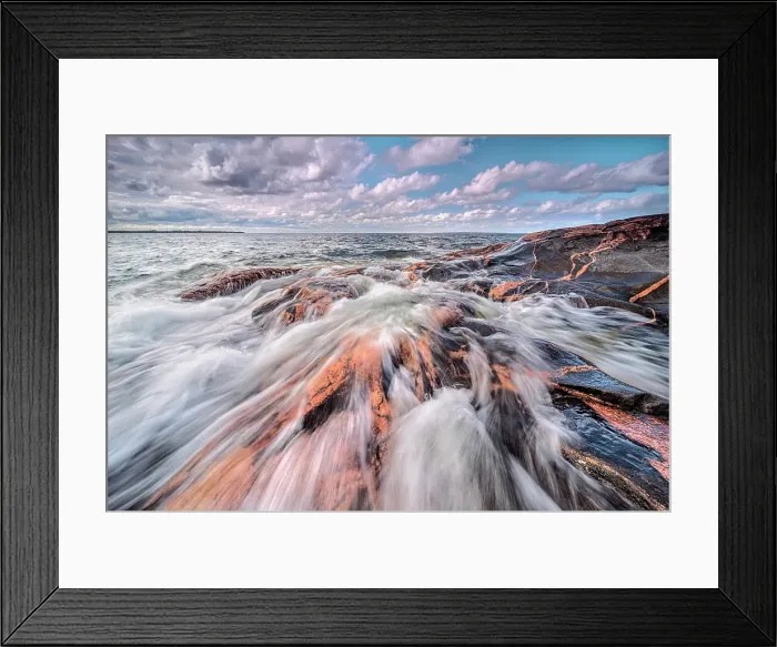Framed Print : Crashing wave on Lake Superior, Lake Superior Provincial Park, Ontario, Canada