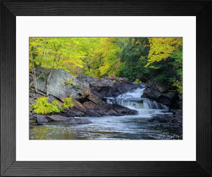Framed Print : Autumn colour on the Oxtongue River, Ontario, Canada Framed Print : Autumn colour on the Oxtongue River, Ontario, Canada